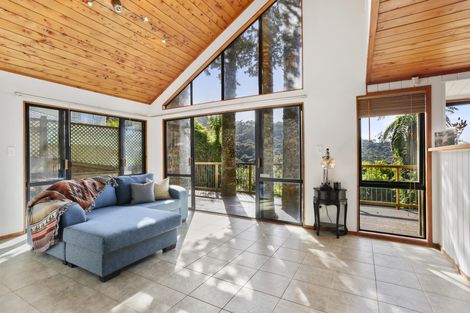 Photo of property in 16 Tainui Road, Titirangi, Auckland, 0604