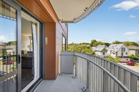 Photo of property in Gloucester Towers, 11/28 Gloucester Street, Christchurch Central, Christchurch, 8013