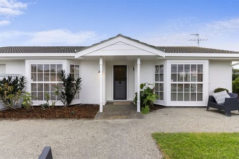 Photo of property in 1/9 Stanley Avenue, Milford, Auckland, 0620