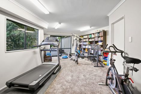 Photo of property in 397 Mangorei Road, Merrilands, New Plymouth, 4312