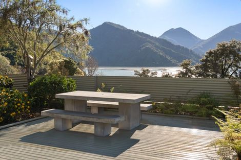 Photo of property in 99 Moenui Road, Havelock, Picton, 7281