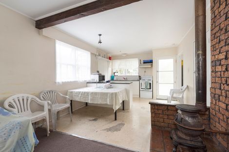 Photo of property in 17 Addington Avenue, Manurewa, Auckland, 2102