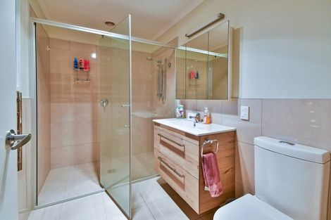 Photo of property in 42 Raithburn Terrace, Pokeno, 2402