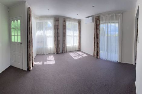 Photo of property in 18 Keats Place, Blockhouse Bay, Auckland, 0600