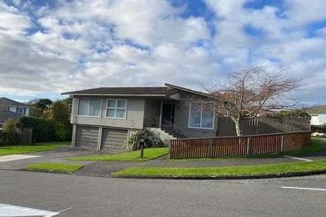 Photo of property in 70 Oriel Avenue, Tawa, Wellington, 5028