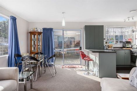 Photo of property in 43 Cleat Street, Whitby, Porirua, 5024