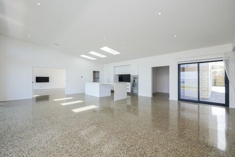 Photo of property in 49 Highgrove, Saint Clair, Dunedin, 9012