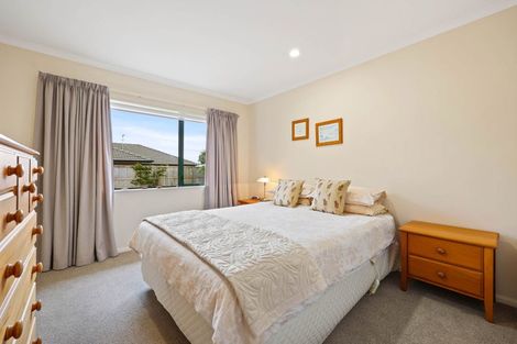 Photo of property in 8 Amesbury Rise, Henderson, Auckland, 0612