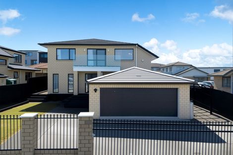 Photo of property in 93 Waitaki Street, Henderson, Auckland, 0612