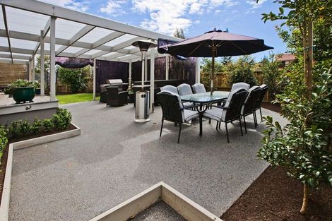 Photo of property in 5 Kurnell Drive, Botany Downs, Auckland, 2010