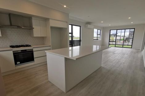 Photo of property in 73 Manarini Road, Westgate, Auckland, 0614