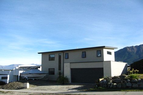 Photo of property in 4 Oregon Drive, Kelvin Heights, Queenstown, 9300