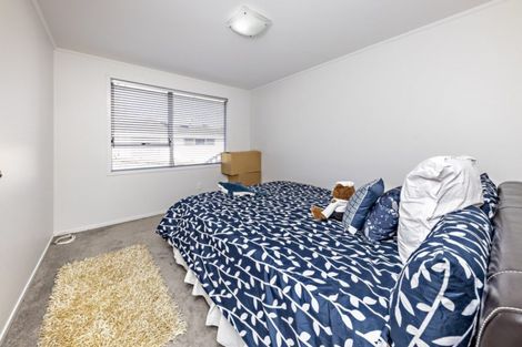 Photo of property in 34 Frobisher Way, Clendon Park, Auckland, 2103