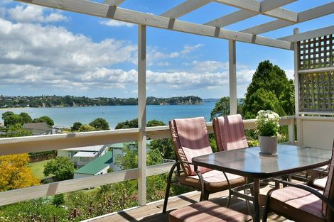 Photo of property in 20a Tindalls Bay Road, Tindalls Beach, Whangaparaoa, 0930