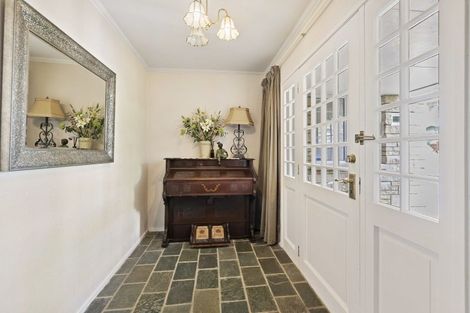 Photo of property in 120 Kawiu Road, Levin, 5510