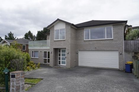 Photo of property in 11 Namsan Close, Fairview Heights, Auckland, 0632