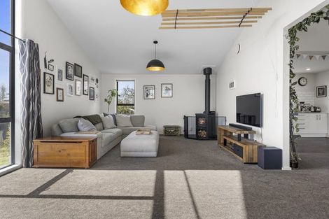 Photo of property in 7 Beeston Place, Redwood, Christchurch, 8051