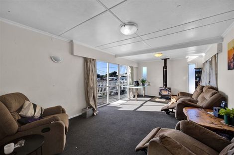 Photo of property in 15 Annandale Street, Lynmouth, New Plymouth, 4310