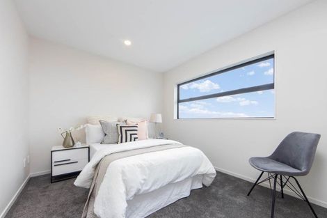 Photo of property in 7a Hewlett Road, Massey, Auckland, 0614