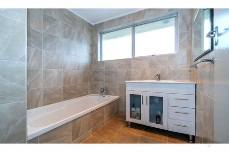 Photo of property in 39 Queen Street, Pareora, 7912