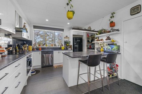 Photo of property in 3 Mabey Street, Eltham, 4322