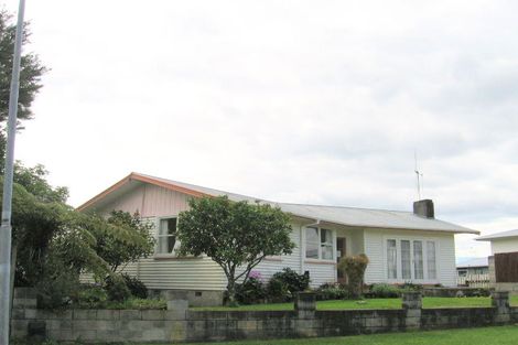 Photo of property in 28 Woodford Avenue, Brookfield, Tauranga, 3110