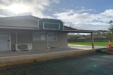 Photo of property in 31 Fitzherbert Avenue, West Harbour, Auckland, 0618