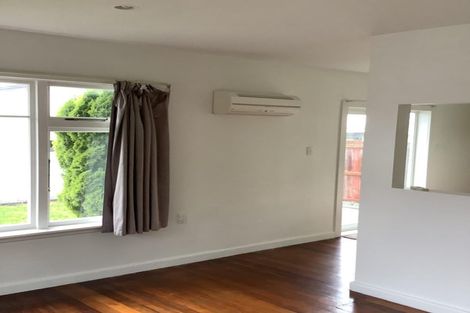 Photo of property in 18 Avonhead Road, Avonhead, Christchurch, 8042