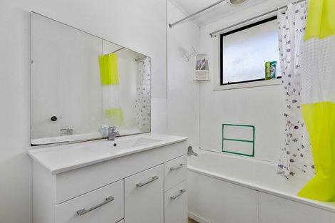 Photo of property in 11a Hockin Place, Fairfield, Hamilton, 3214