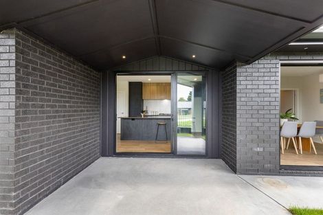 Photo of property in 2 Te Ia Terrace, Cambridge, 3434