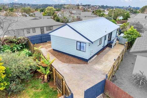 Photo of property in 2/12 Cameron Place, Ranui, Auckland, 0612