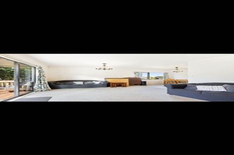 Photo of property in 3 Fernhaven Place, Massey, Auckland, 0614