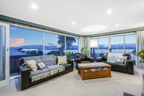 Photo of property in 11 Spinnaker Drive, Whitby, Porirua, 5024