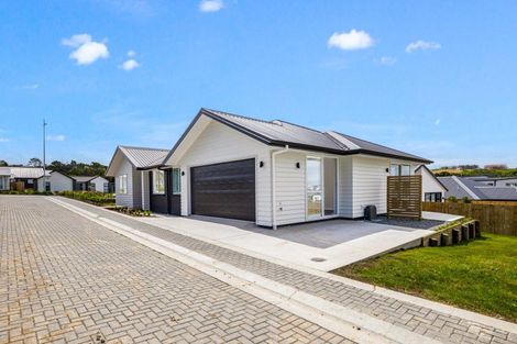 Photo of property in 95 Glenvar Ridge Road, Long Bay, Auckland, 0630