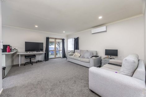 Photo of property in 22 Imrie Avenue, Mangere, Auckland, 2022