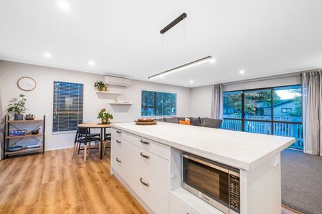 Photo of property in 19 Seagull Place, Whitby, Porirua, 5024