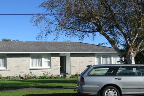 Photo of property in 4 Derwent Lee Grove, Epuni, Lower Hutt, 5011