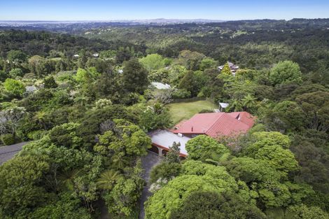 Photo of property in 24 Atarua Gardens, Waiatarua, Auckland, 0604