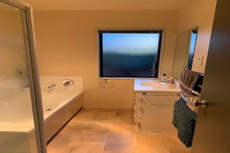 Photo of property in 16b George Crescent, Buckland, Pukekohe, 2677