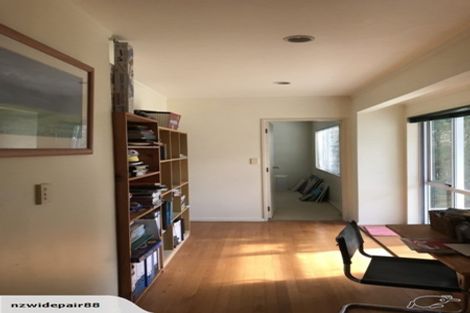 Photo of property in 40b Walton Street, Red Beach, 0932