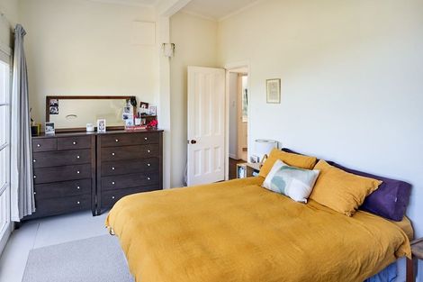 Photo of property in 54 Ferry Road, Days Bay, Lower Hutt, 5013