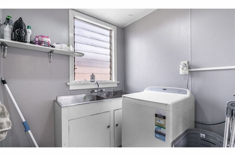 Photo of property in 45 Eye Street, West Invercargill, Invercargill, 9810