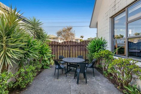 Photo of property in 23 Bay Street, Red Beach, 0932