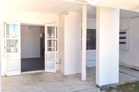 Photo of property in 25 Blacklock Avenue, Henderson, Auckland, 0612