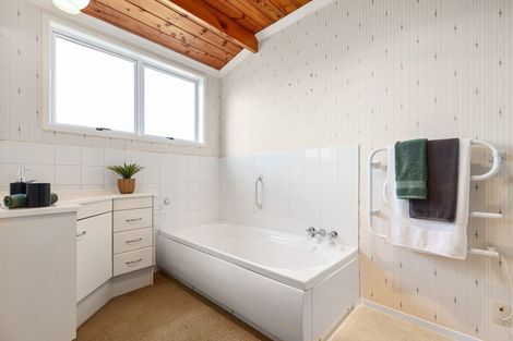 Photo of property in 11 Patricia Avenue, Hamilton East, Hamilton, 3216