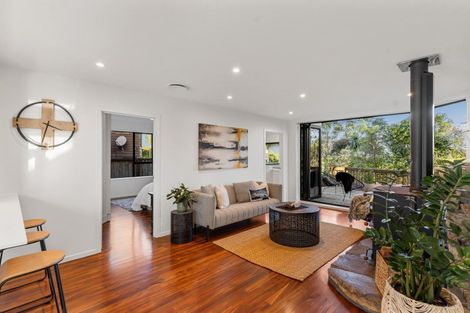 Photo of property in 1/62 Rangatira Road, Beach Haven, Auckland, 0626