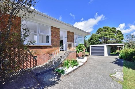 Photo of property in 2/40a Blakeborough Drive, Forrest Hill, Auckland, 0620