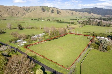 Photo of property in 156 Gear Road, Te Horo, Otaki, 5582