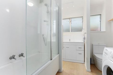 Photo of property in 2/23b Hillsborough Road, Hillsborough, Auckland, 1042