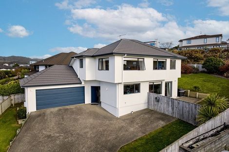 Photo of property in 9 Milford Street, Aotea, Porirua, 5024